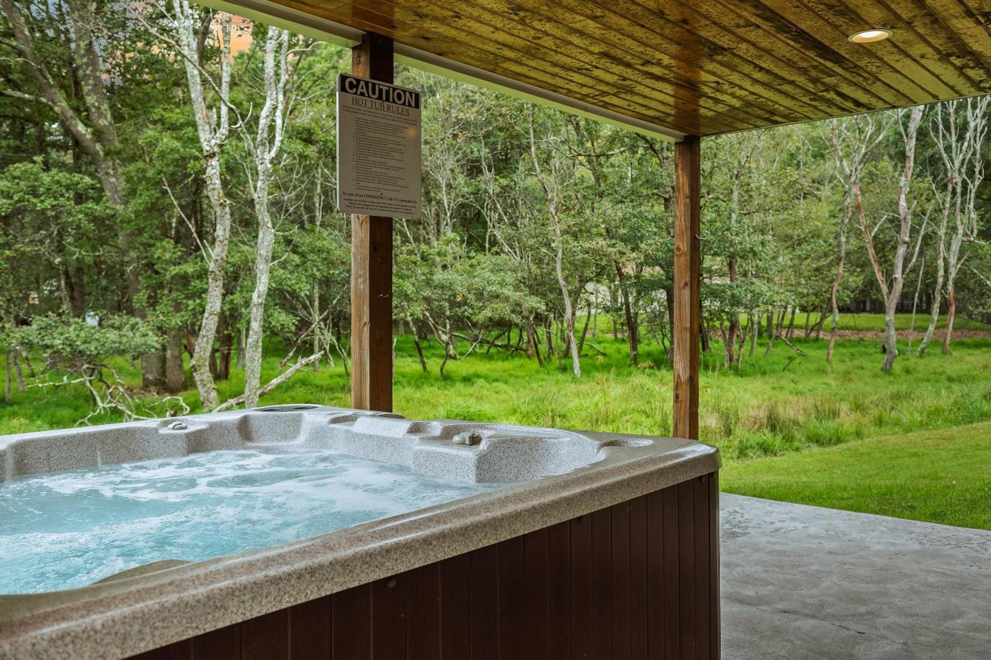Otter Banks By Avantstay Sleeps 18 Hot Tub Views Game Holiday home Albrightsville